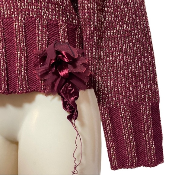 Olsen Europe Red Gold Metallic Ribbed Knit Sweater Floral Appliqué Detail Sz 10 - Picture 4 of 10